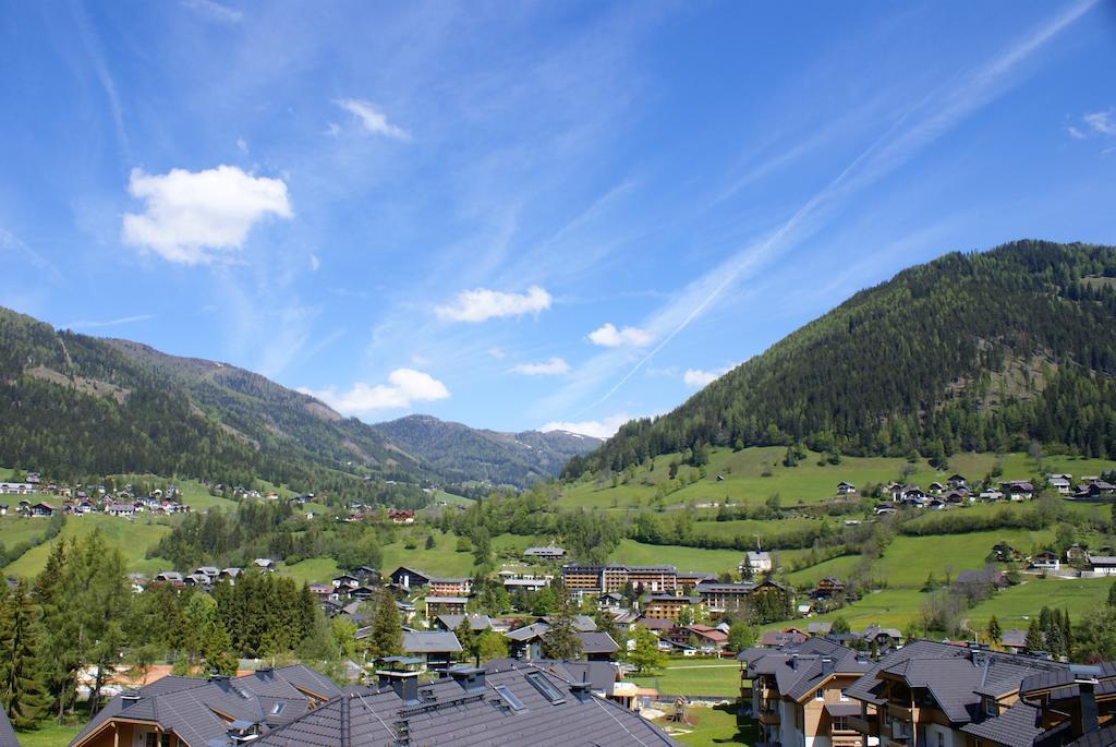 Haus Im Turm Apartment Bad Kleinkirchheim Luaran gambar
